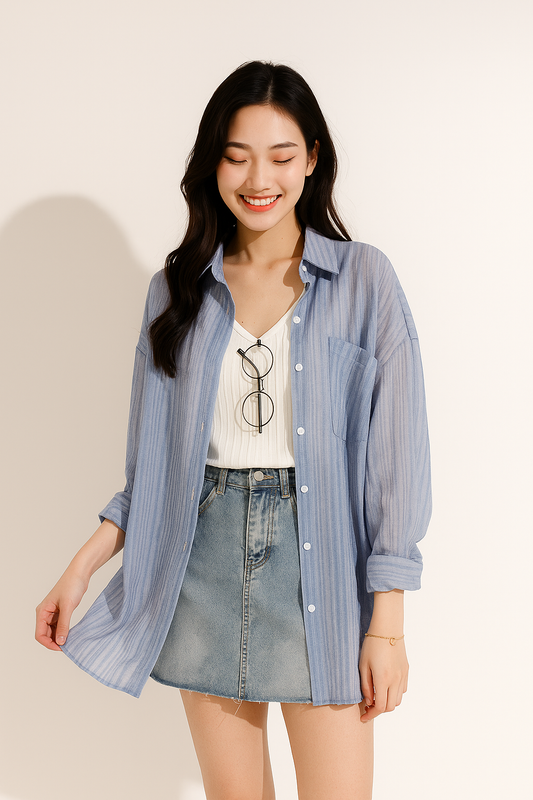 Lockere Bluse mit Knopfleiste und Brusttasche