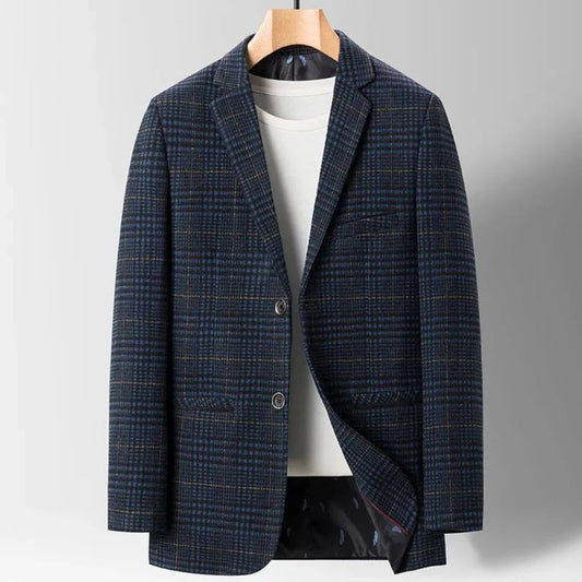 Tailored wool coat for men with two buttons