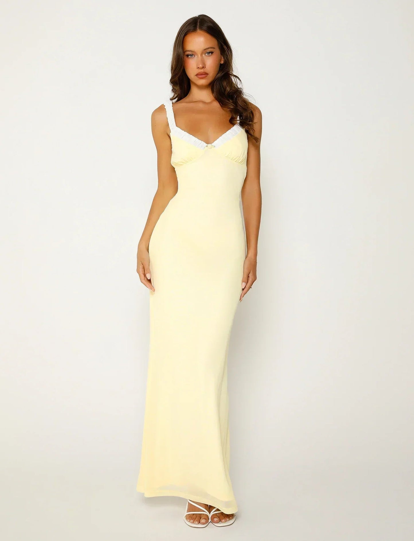 Maxi dress in lemon yellow with feminine silhouette