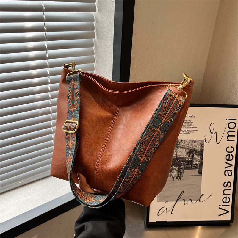 Variant image for Anna | Stilvolle Vegane Ledertasche für Damen mit Dekorativem Gurt-4