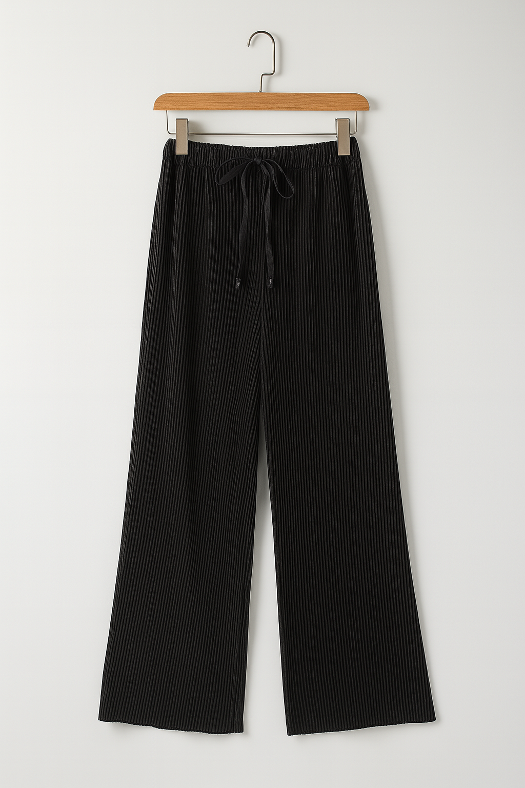 Pleated pants with wide leg and drawstring