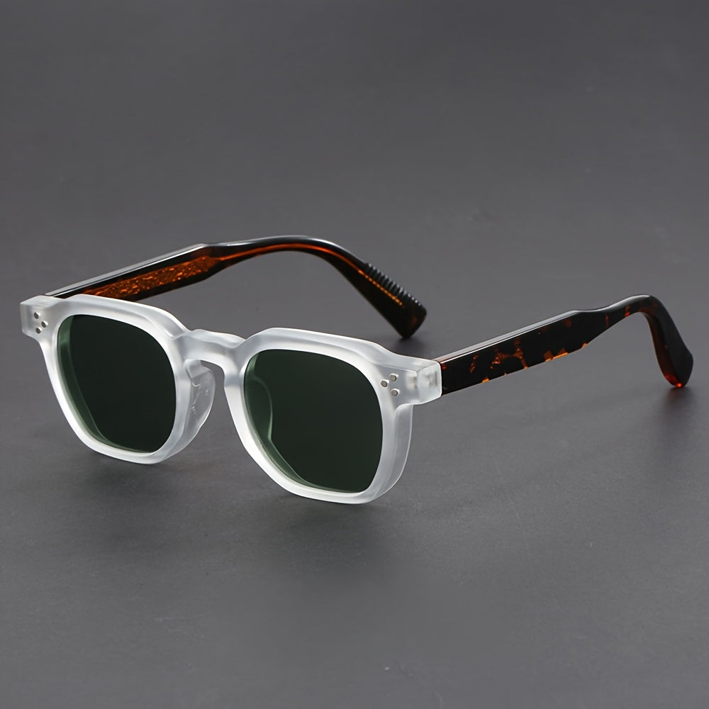 Polygonal men's sunglasses in retro boho style