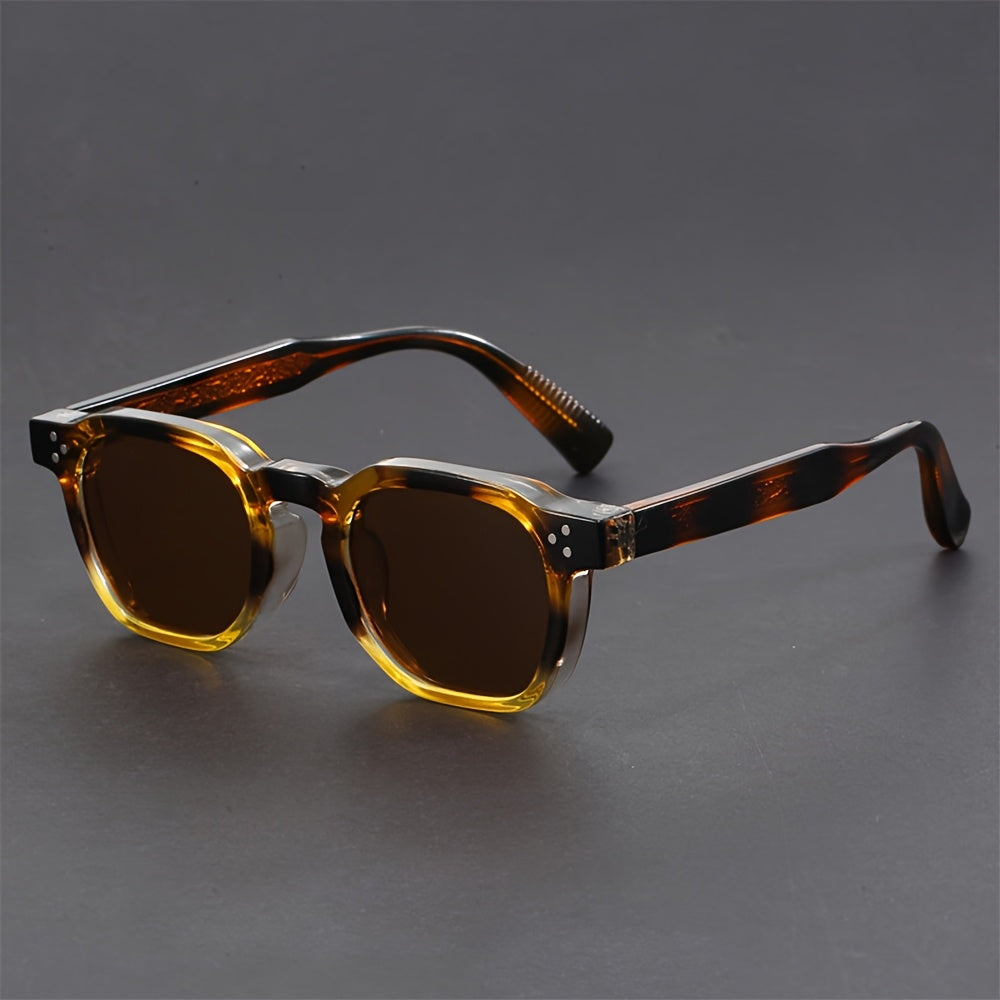 Polygonal men's sunglasses in retro boho style