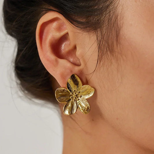 Jemilia | Elegante  Ohrringe mit Blumenmotiv für Frauen