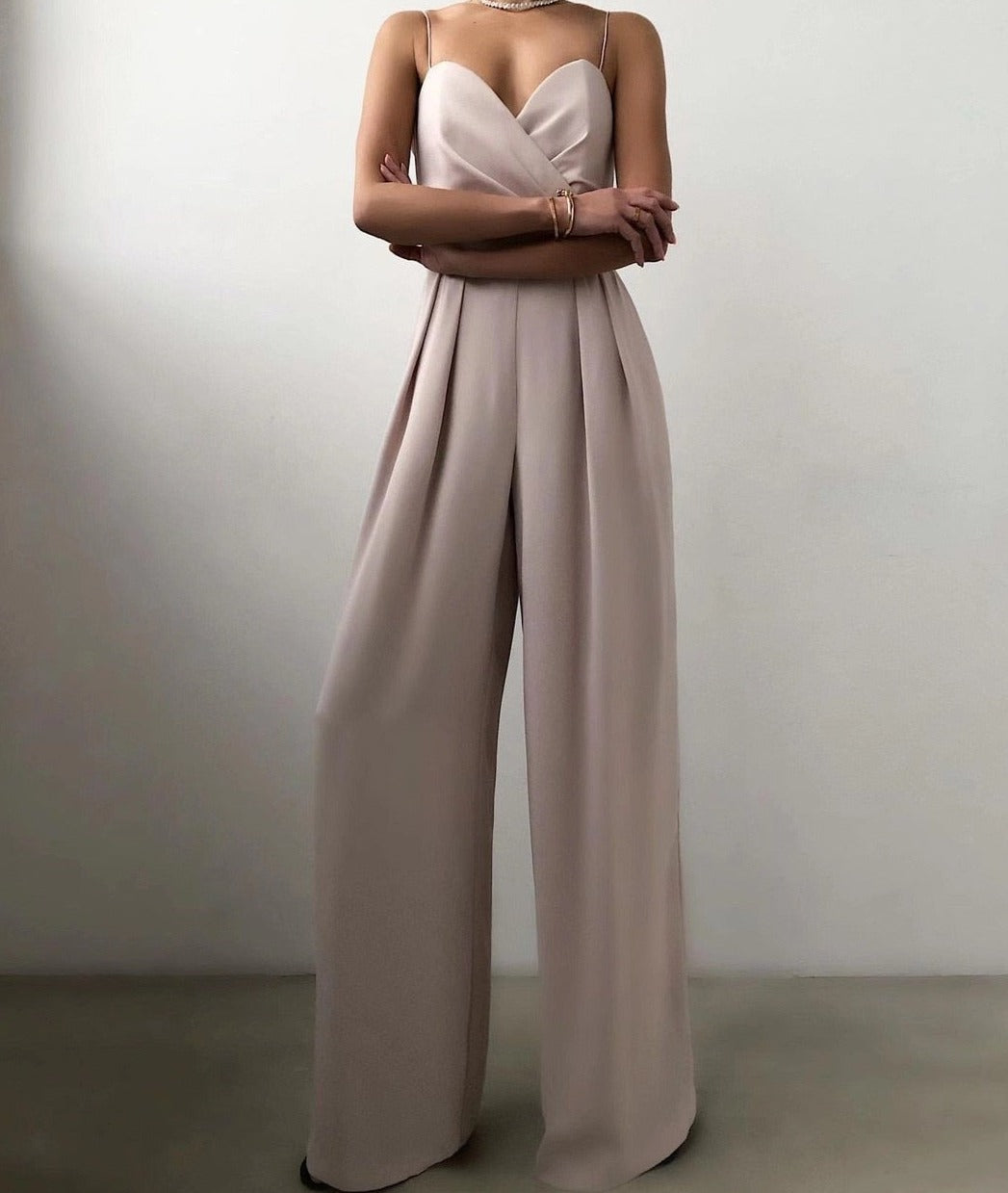 Elegant jumpsuit för dam för bröllop med spagettiband