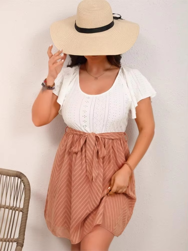 Carlotta | Festliches Damenkleid mit Spitze und Taillenschleife für Hochzeitsgäste