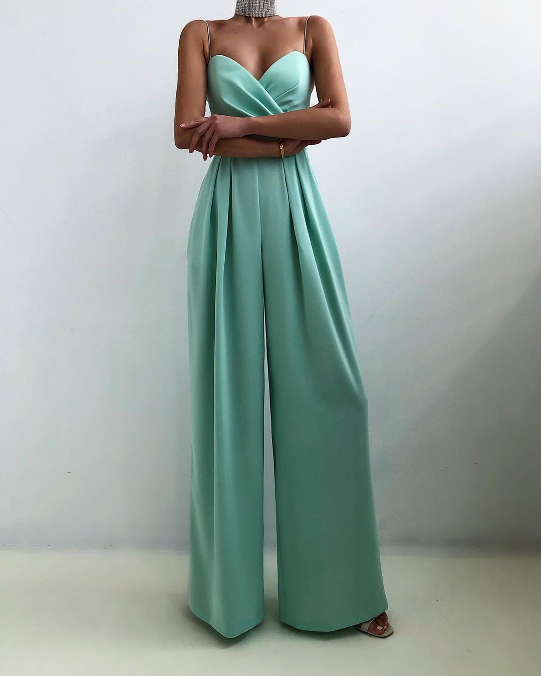 Elegant jumpsuit för dam för bröllop med spagettiband
