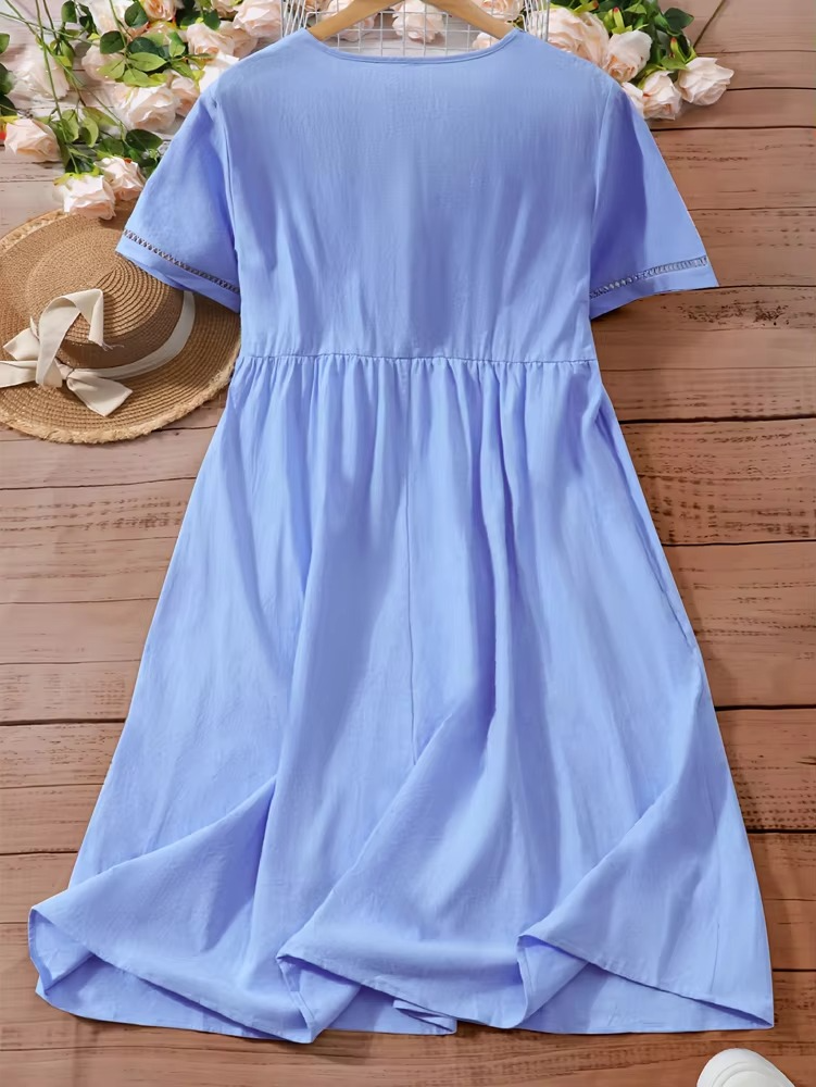 Carlotta | Luftiges Damenkleid mit V-Ausschnitt für Sommer und Strand
