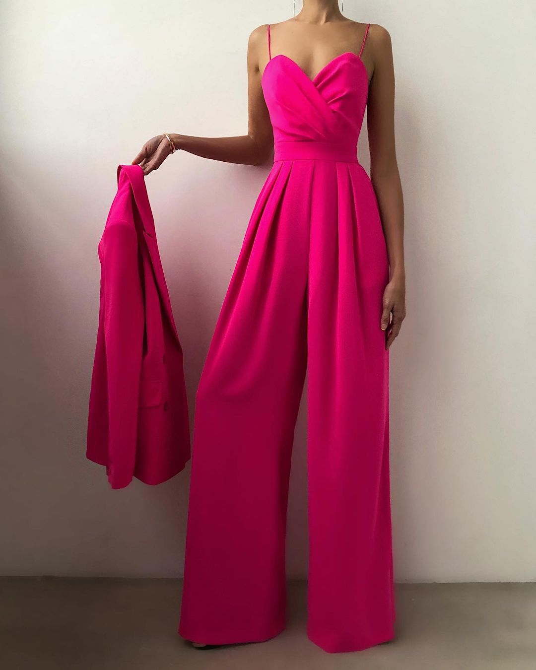 Variant image for Beatrix | Eleganter Damen Jumpsuit für Hochzeit mit Spaghettiträgern-25