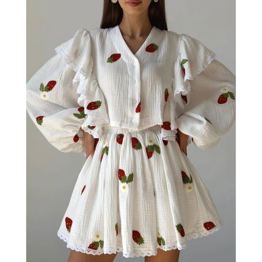 Sommerkleid Damen mit V-Ausschnitt im Erdbeer-Muster