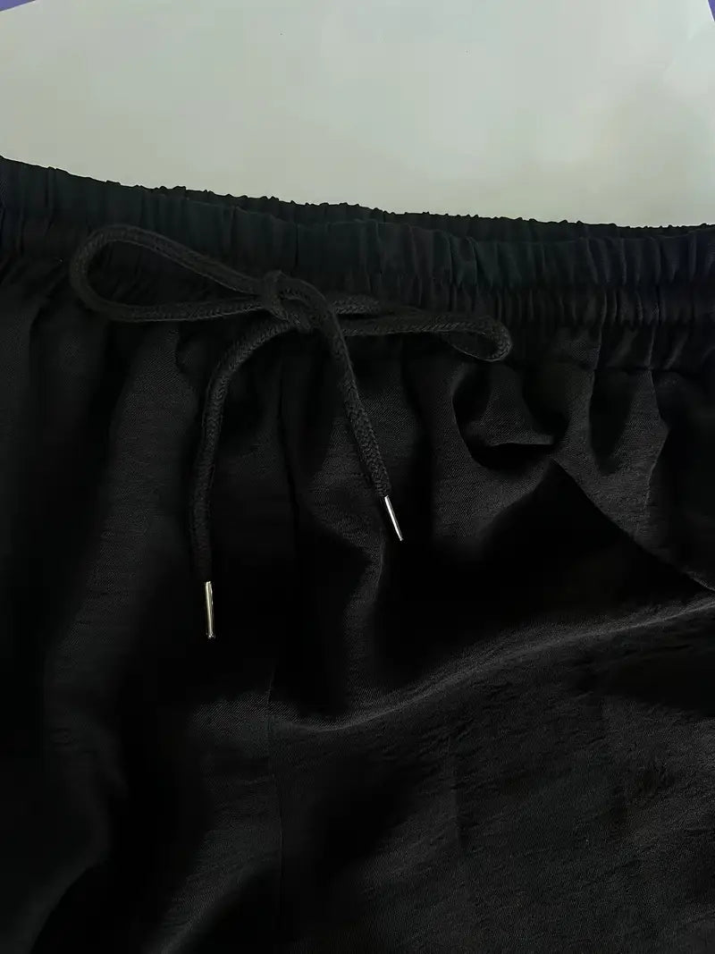Stilvolles Freizeit-Damen-Set mit Bluse und weiter Hose