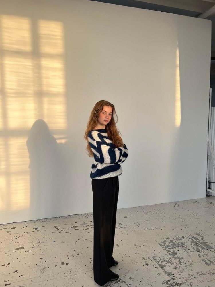 Übergroßer Strickpullover mit Rundhalsausschnitt und langen Ärmeln – Bequeme Passform 1