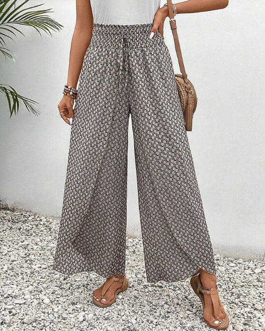 Shortened women's pants with wide leg