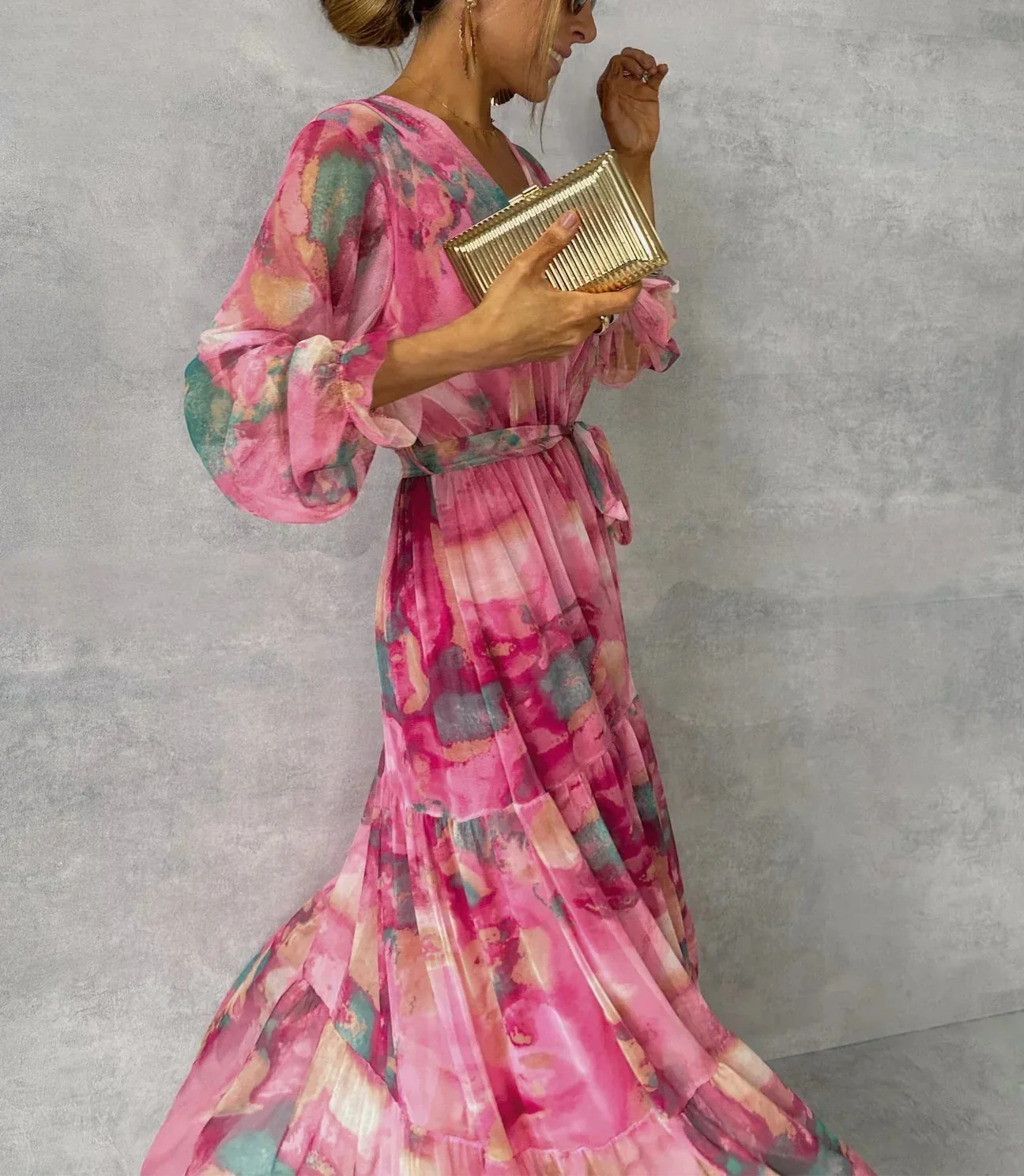 Beatrix | Elegantes Rosa Florales Maxikleid mit Langen Ärmeln für Frauen