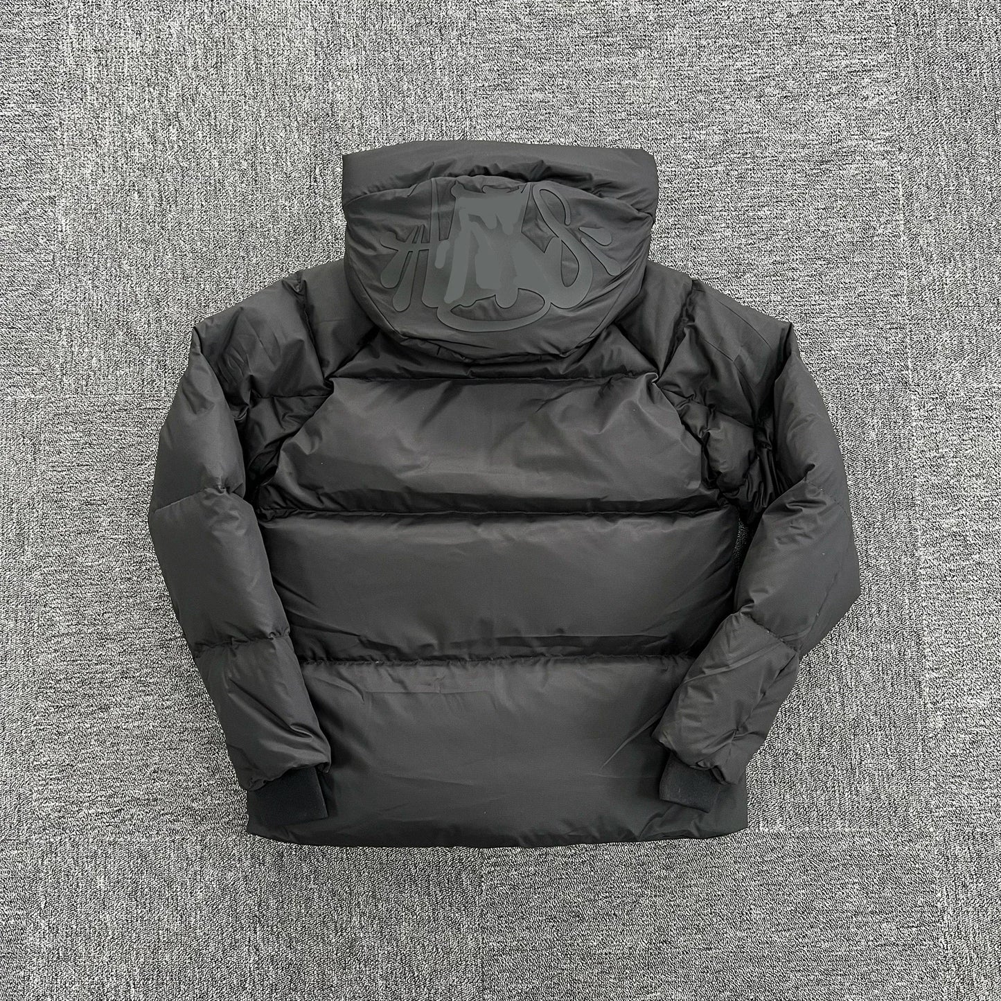 Chaqueta de plumón cálida y moderna