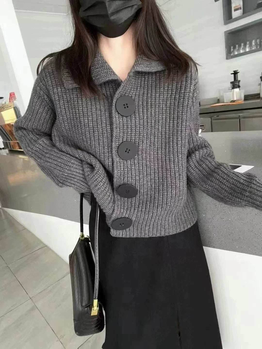 Wolle Damenpullover mit Knopfkragen