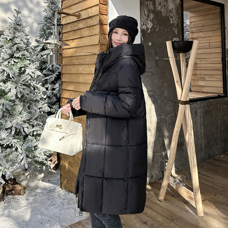 Warme Daunenjacke mit Kapuze 9