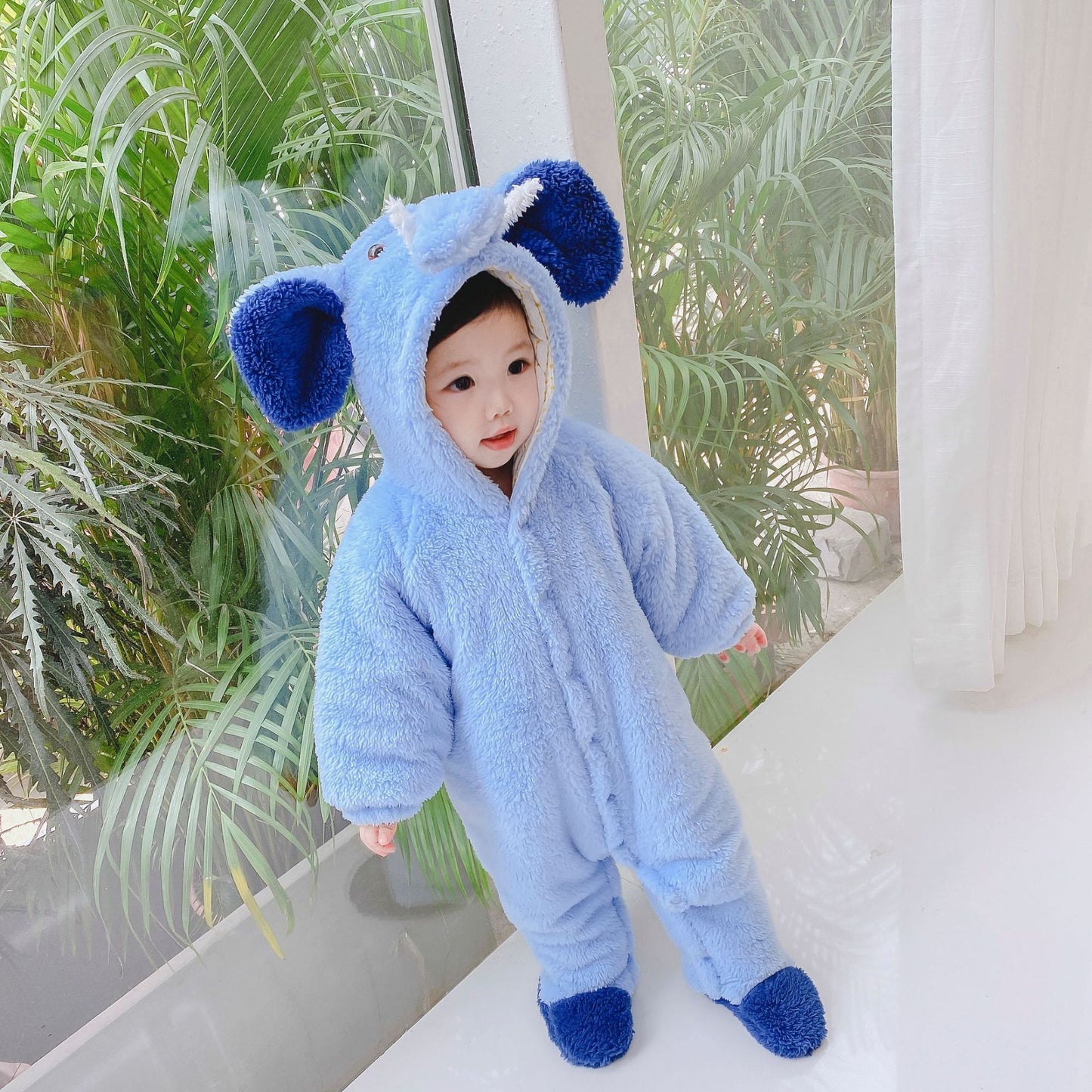 Flauschiger Baby-Strampler mit Tierkapuze 1