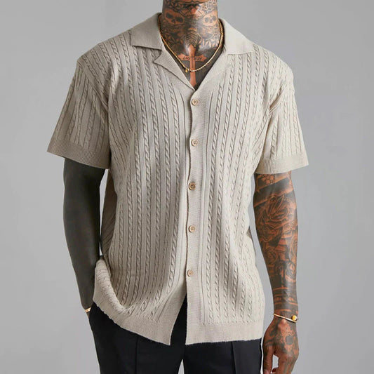 https://cdn.shopify.com/s/files/1/0844/6001/1865/files/herren-schick-gestricktes-sommerhemd-Beige.jpg?v=1741013226