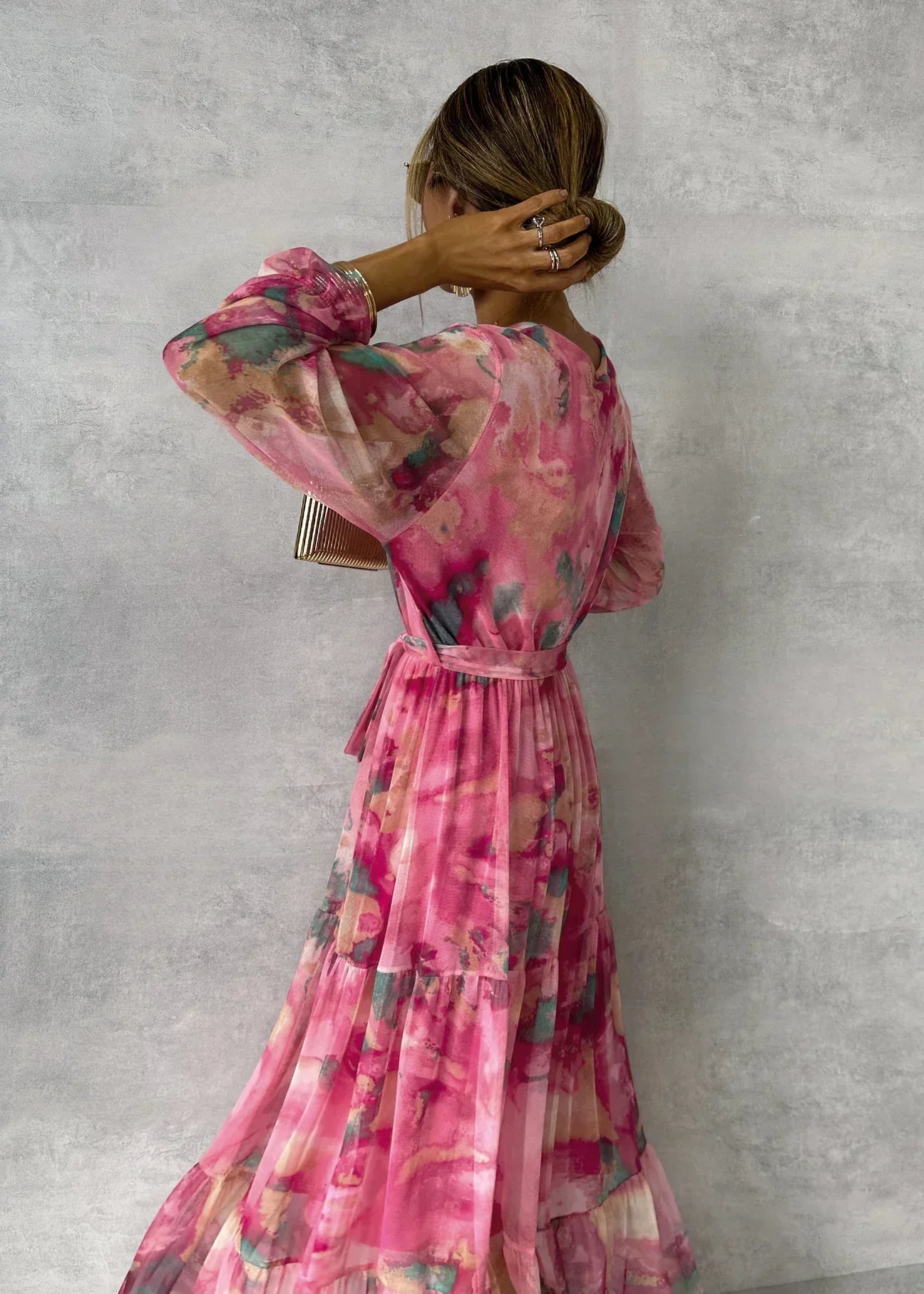 Beatrix | Elegantes Rosa Florales Maxikleid mit Langen Ärmeln für Frauen