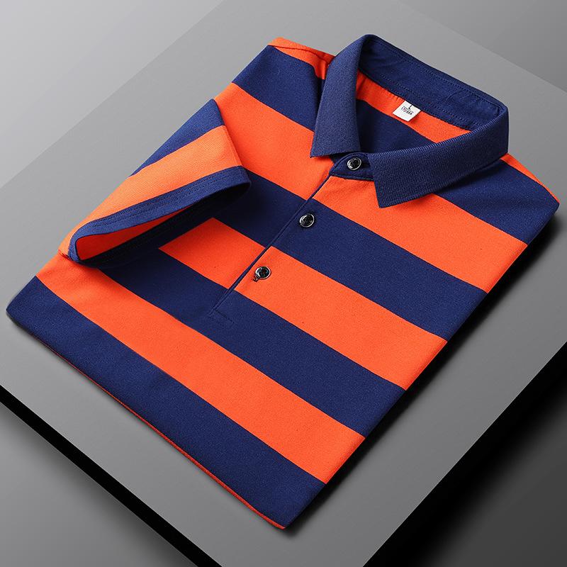 https://cdn.shopify.com/s/files/1/0844/6001/1865/files/laessiges-gestreiftes-herren-poloshirt-Orange.jpg?v=1739210431