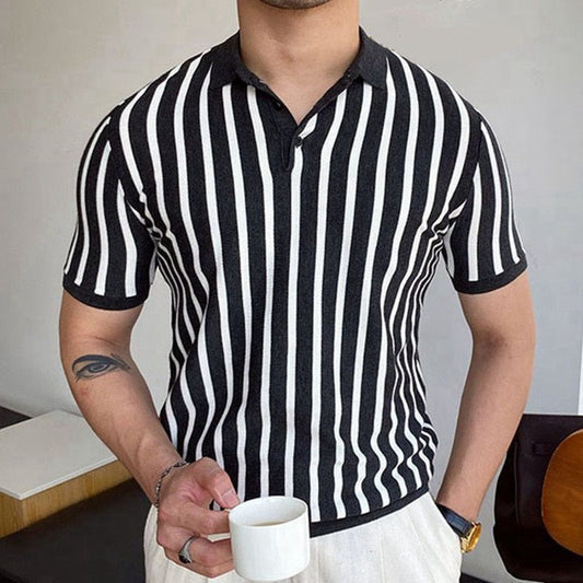 https://cdn.shopify.com/s/files/1/0844/6001/1865/files/schickes-herren-gestreiftes-sommer-Schwarz.jpg?v=1741670979