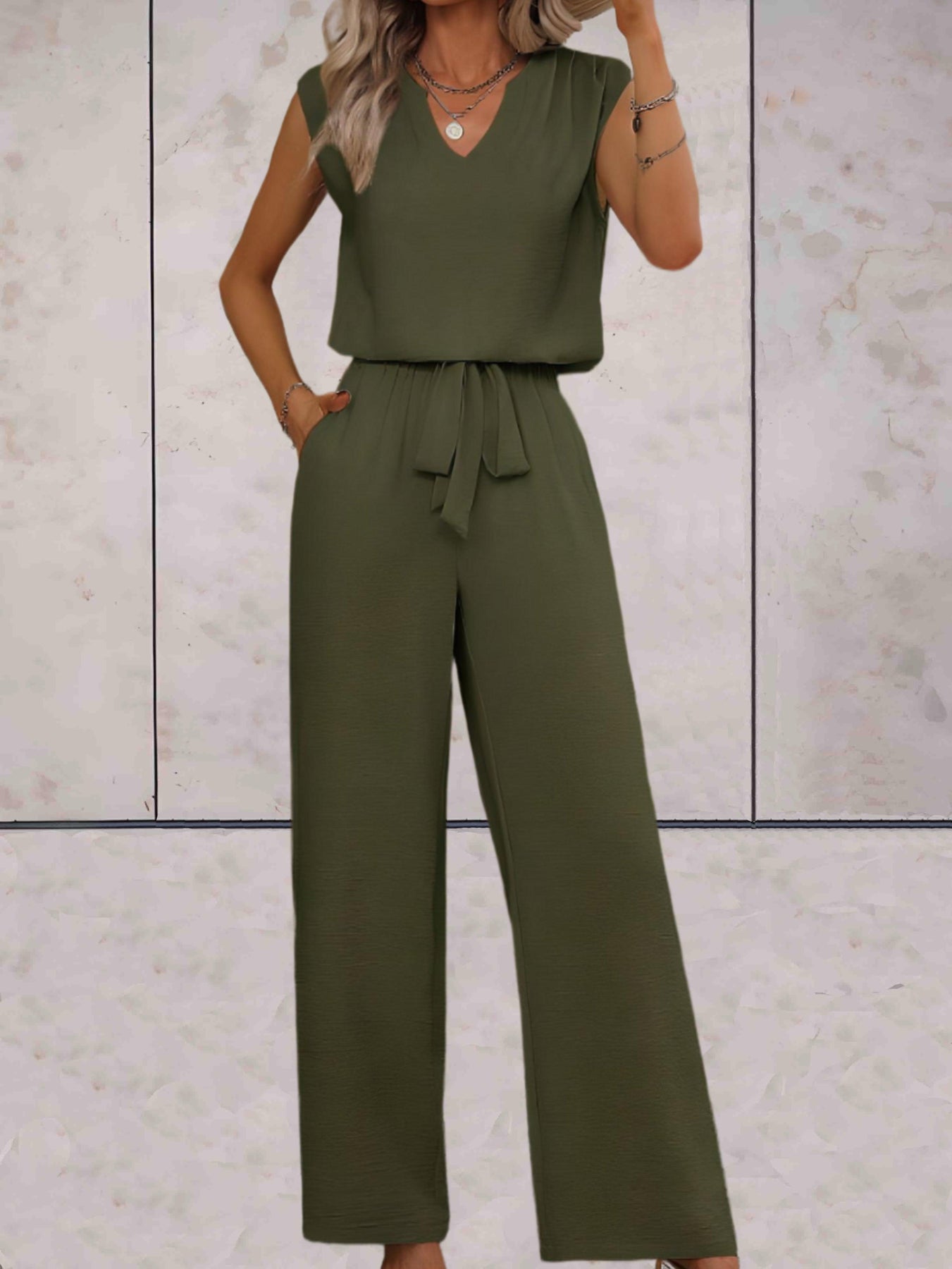 Variant image for Camilla | Elegantes Ärmelloses Blusenset mit Spitzenhals und Hosen-11