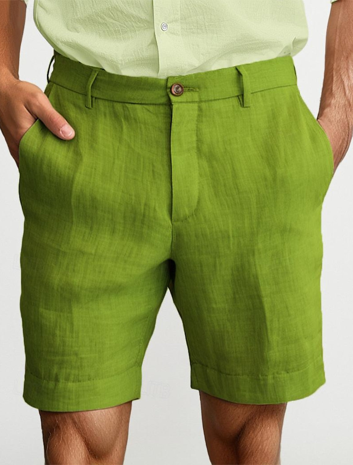 https://cdn.shopify.com/s/files/1/0844/6001/1865/files/trendige-leinen-shorts-sommer-maenner-Grun.jpg?v=1737374614